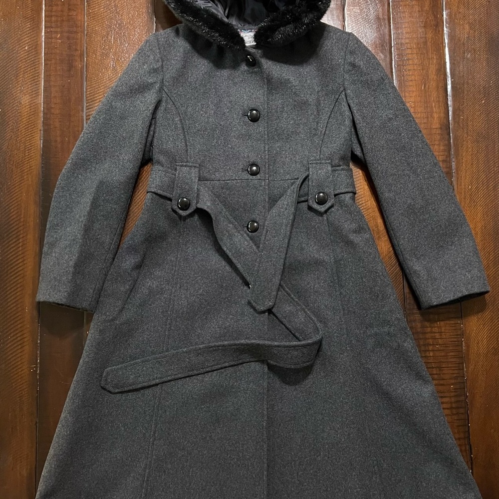 Rothschild girls coat with fur trim Hood size 10